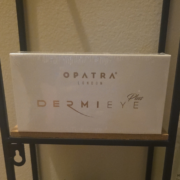 Opatra London DermiEye Plus BRAND NEW sealed package.